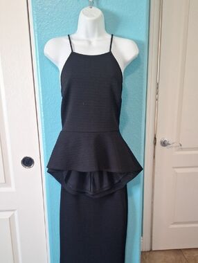 GUESS - BLACK TOP AND SKIRT SET XS